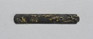 Fragment wierzchniej płytki (ji-taj) z kodzuka z przedstawieniem odpoczywających rycerzy