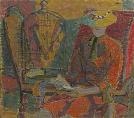 Po prawej stronie kompozycji, w czerwonym fotelu siedzi kobieta w żółtym kapeluszu i pomarańczowej sukience, ma pochyloną głowę,  a w dłoniach trzyma książkę. Po lewej stronie stoi duża klatka z dwoma papugami.  W tle powtarzają się trochę bardziej zgaszo