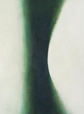 Obraz olejny na płótnie w układzie pionowym o wymiarach 60 x 45 cm. Kompozycja abstrakcyjna. Tło białe. Na osi obrazu pasmo barwy zielonej ograniczone z prawej wklęsłym ku osi półkolem, z lewej po linii pionowej walorowo przechodzące w biel.