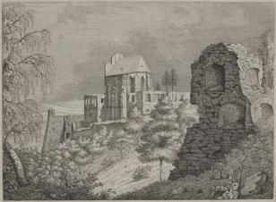 Widok ruin zamkowych z kaplicą