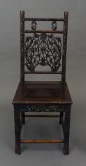 Krzesło rzeźbione