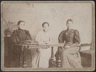 Portret trzech kobiet