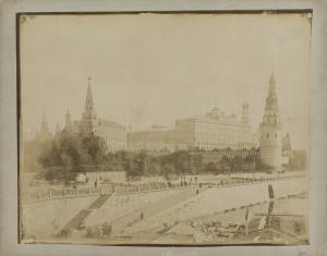 Widok Kremla znad rzeki