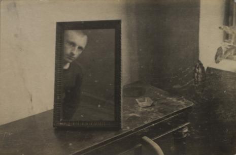  Andrzej Strumiłło, Autoportret w lustrze
