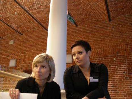 Marta Wlazeł (Dział Edukacji) i Paulina Woszczak (kierownik Działu Dokumentacji Naukowej)