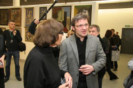 Magdalena Abakanowicz i dyr. Jarosław Suchan (ms)