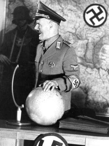 Spektakl „Kariera Adolfa Hitlera