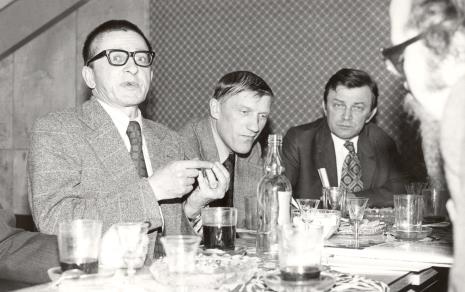 Od lewej dyr. Ryszard Stanisławski, Wiesław Garboliński (prezes ZPAP w Łodzi), x