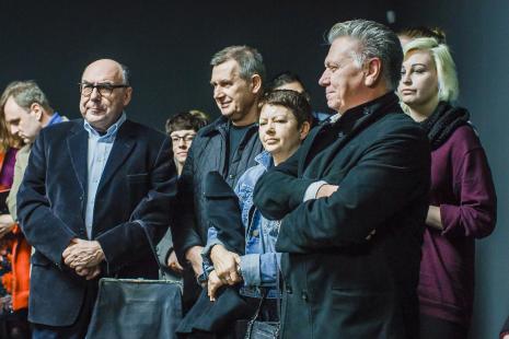 Publiczność, w środku Piotr Dzięcioł (Opus Film), z prawej Dariusz Bieńkowski (kolekcjoner dzieł sztuki).