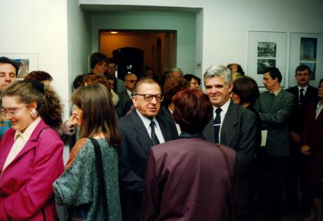 W środku Ryszard Stanisławski, x, dr Jacek Ojrzyński (Dział Dokumentacji Naukowej), trzeci od prawej Krzysztof Jurecki (Dział Fotografii i Technik Wizualnych)