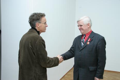 Grzegorz Musiał (Galeria 86 w Łodzi) i dr Jacek Ojrzyński (wicedyrektor ms)