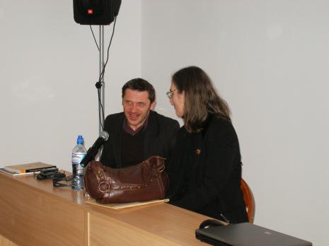 Dyr. Jarosław Suchan (ms) i Gail Levin