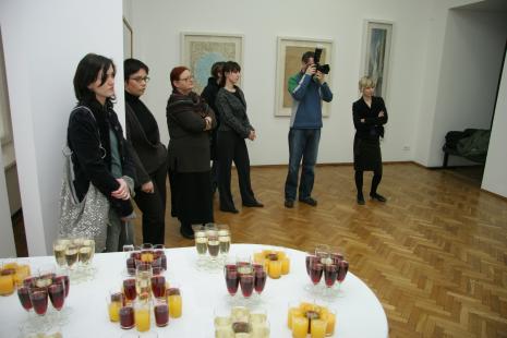 Od lewej x, Paulina Woszczak (Dział Dokumentacji Naukowej), Marta Ertman (Dział Sztuki Polskiej), Karolina Jabłońska (Dział Edukacji), x, Marta Wlazeł (Dział Edukacji)