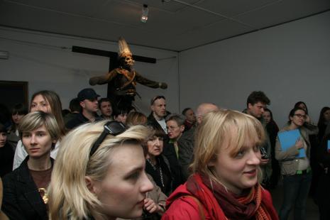 Publiczność, pierwsza z lewej Marta Wlazeł (Dział Edukacji), od prawej Katarzyna Tośta (Dział Promocji), Roland Kozłowski (fotograf)
