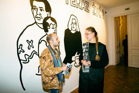 Z prawej Jana Szostak, artystka i aktywistka społeczna
