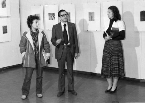 Od lewej  Megi Pepeu (Komitet Centralny Komunistycznej Partii Włoch), dyr. Ryszard Stanisławski,  Ewa Marciniak (KŁ PZPR)
