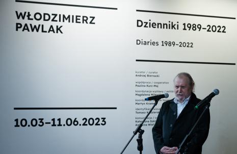 Autor wystawy Włodzimierz Pawlak
