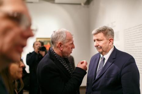 Dyr. Andrzej Biernacki (z lewej) w rozmowie z Grzegorzem Schreiberem Marszałkiem Województwa Łódzkiego
