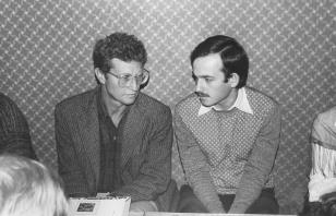 Konferencja prasowa, Derek Boshier i Janusz Wróblewski (tłumacz)