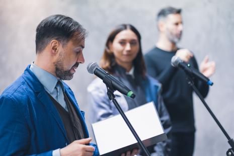 Daniel Muzyczuk (p.o. Dyrektora MSL), Agata Ingarden, tłumacz PJM