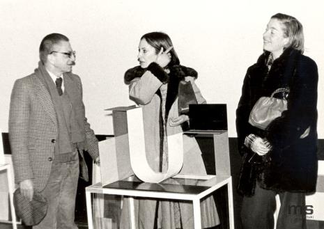 W Sali Neoplastycznej: dyr. Ryszard Stanisławski (ms), Lea Vergine, Elisabette Fermani