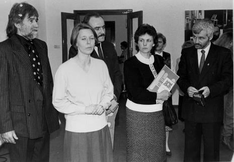 Od lewej Bogusław Kobierski (grupa Hajnówka), Katarzyna Jasińska (Dział Promocji), x, Danuta Wałęsa (Fundacja Sprawni inaczej), Jan Krzysztof Bielecki (Fundacja Sprawni inaczej)