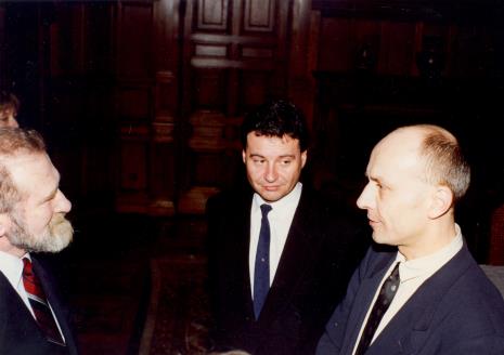 Prof. Bronisław Geremek, dyr. Jaromir Jedliński (ms), Marek Czekalski (prezydent Łodzi)