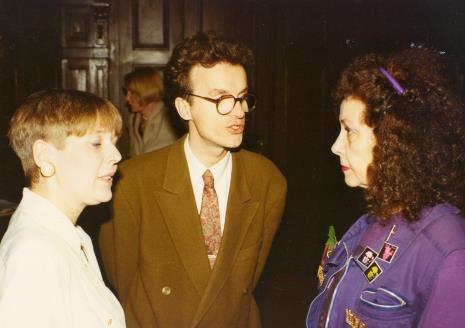 Od lewej Katarzyna Jasińska (Dział Promocji), Grzegorz Musiał (Galeria 86 w Łodzi), Isabelle Colin Dufresne - Ultra Violet