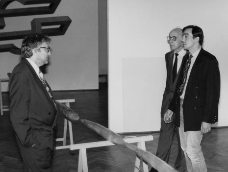 Od lewej Vahne Muradian (wicemer Lyonu), Alain Bry (ambasador Francji), Thiery Pratt (wicedyrektor Musée d’Art Contemporain, Lyon) 