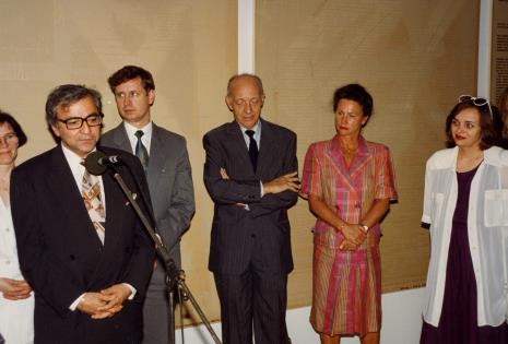 Przemawia wucemer Lyonu Vahne Muradian, obok Grzegorz Palka (prezydent Łodzi) i ambasador Francji Alain Bry z żoną, Elżbieta Hibner (wiceprezydent Łodzi)