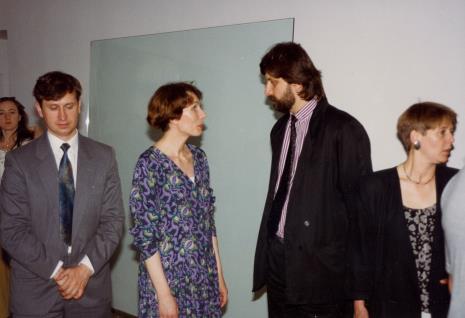 Od lewej x, Grzegorz Palka (prezydent Łodzi), Anna Saciuk (Dział Sztuki Nowoczesnej), zastępca dyrektora Wydziału Kultury UMŁ, Katarzyna Jasińska (Dział Promocji)