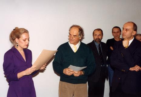 Od lewej Gerdie Verschoor (ambasada Holandii), Carel Visser, artyści związani z PWSSP w Łodzi Grzegorz Sztabiński i Jacek Bigoszewski, dyr. Jaromir Jedliński (ms)