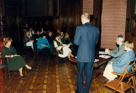 Konferencja prasowa w sali odczytowej ms, pierwsza z lewej Nika Strzemińska, z prawej - Janina Ładnowska (Dział Sztuki Nowoczesnej)