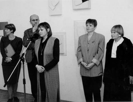 Od lewej Katarzyna Jasińska (Promocja), dyr. Jaromir Jedliński (ms), wiceprezydent Łodzi Elżbieta Hibner, Zenobia Karnicka (komisarz wystawy), Janina Ładnowska (komisarz wystawy)