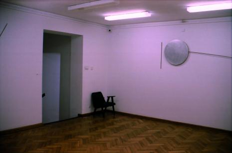 Ekspozycja w salach budynku B ms przy ul. Więckowskiego 36, prace Wojciecha Fangora