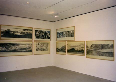 Dwie równoległe, odbywające się w tym samym czasie wystawy nawiązujące do osoby niemieckiego artysty Kurta Schwittersa.